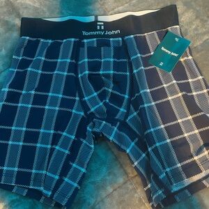 Tommy John Second Skin 6 inch boxer breif, size small.